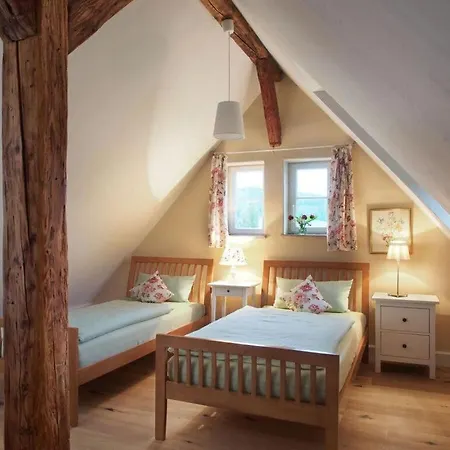 Attic Modern Retreat * 외닝겐
